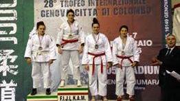 Martina colleziona medaglie