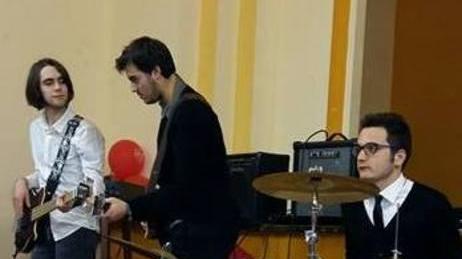Dante e Beatrice nei corridoi del liceo Foresi