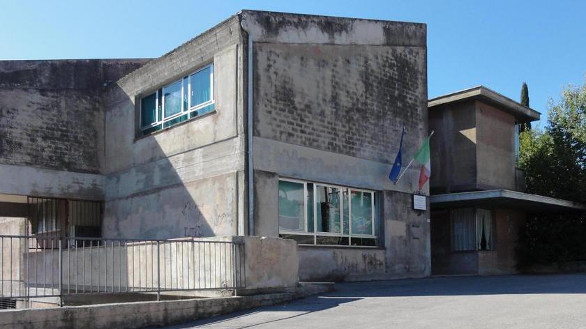 Scuola media, lavori finiti entro Pasqua