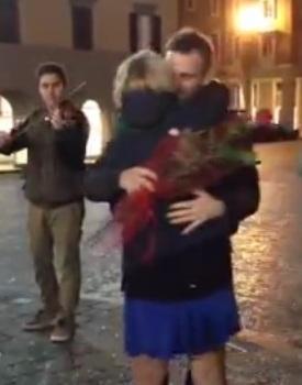 «Mi vuoi sposare?» E Bossini è campione di romanticismo 