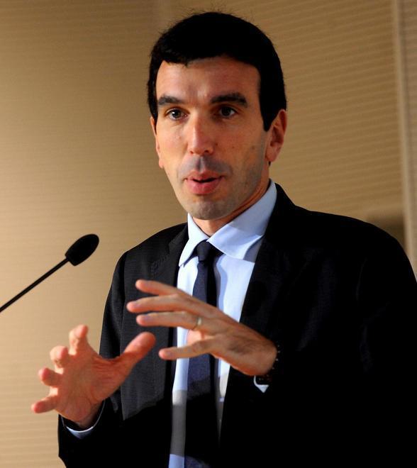 Il ministro Martina rassicura i pescatori: «Tutto come prima» 
