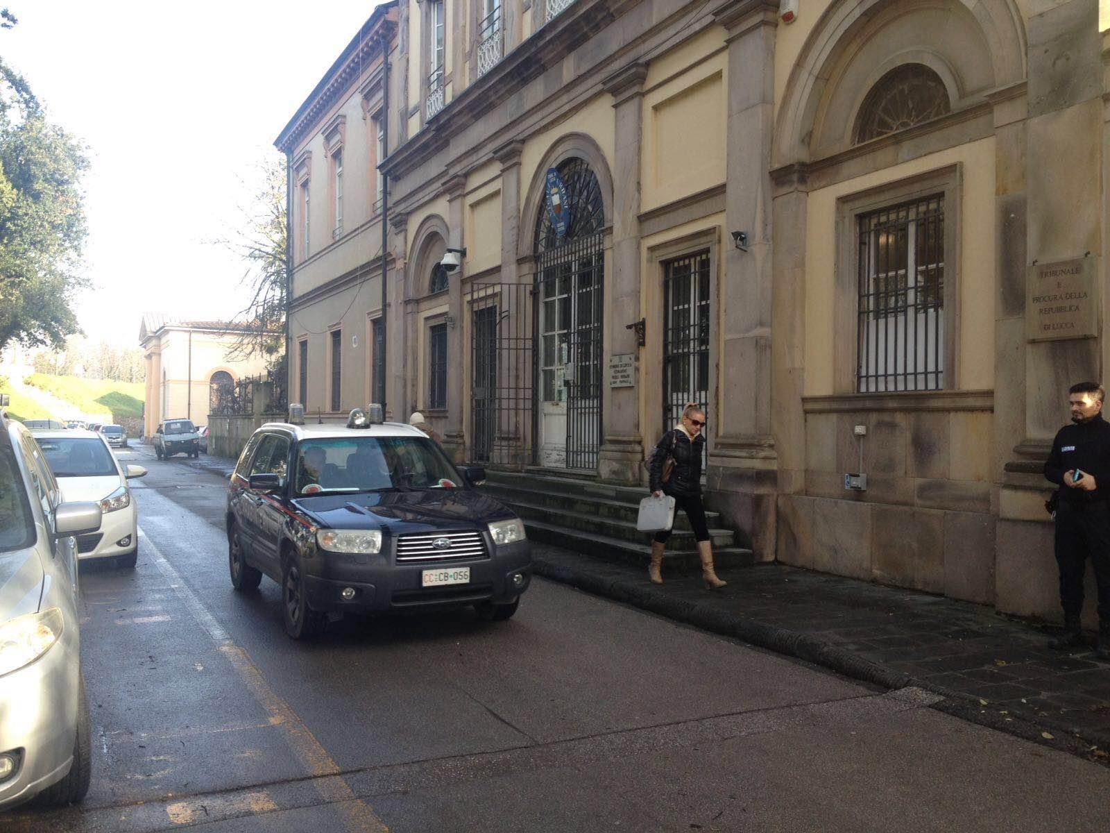 Il comando della polizia municipale in piazzale San Donato