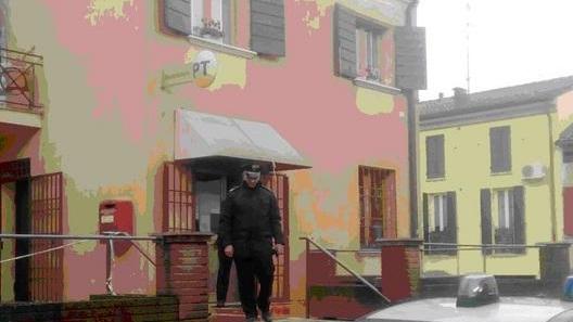 Minacciò impiegata alle Poste. I carabinieri lo arrestano
