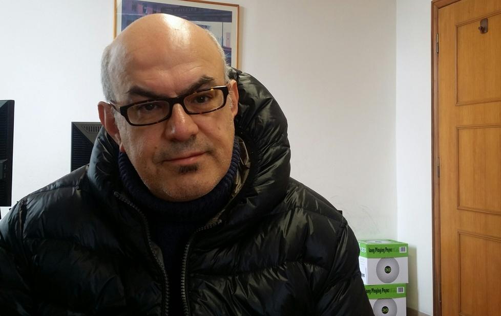 «Viviamo con la pensione di mia suocera» - Video