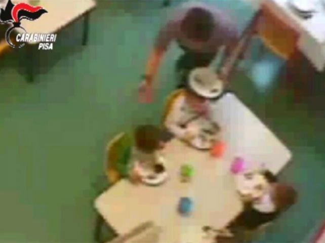 Un fotogramma del filmato dei carabinieri sulle violenze all'asilo