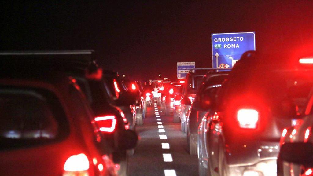 La coda sulla Variante (Marzi/Pentafoto)
