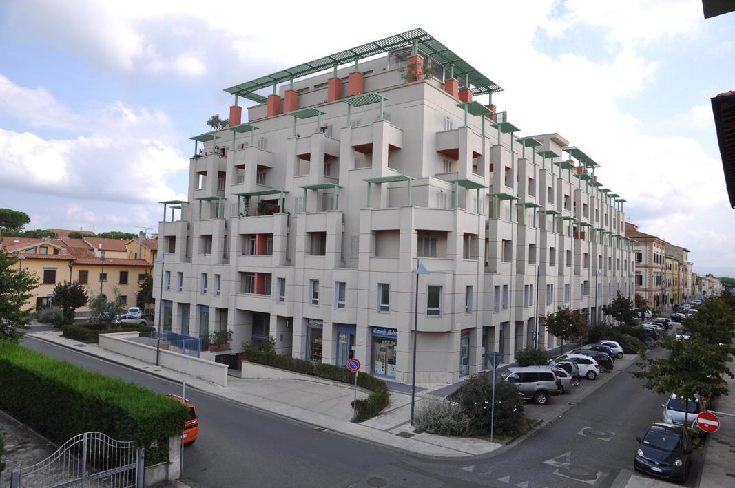 Una veduta del complesso immobiliare Palazzo Fiorito (foto Michele Falorni/Silvi)