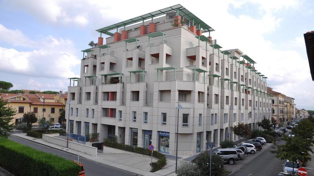 Una veduta del complesso immobiliare Palazzo Fiorito (foto Michele Falorni/Silvi)