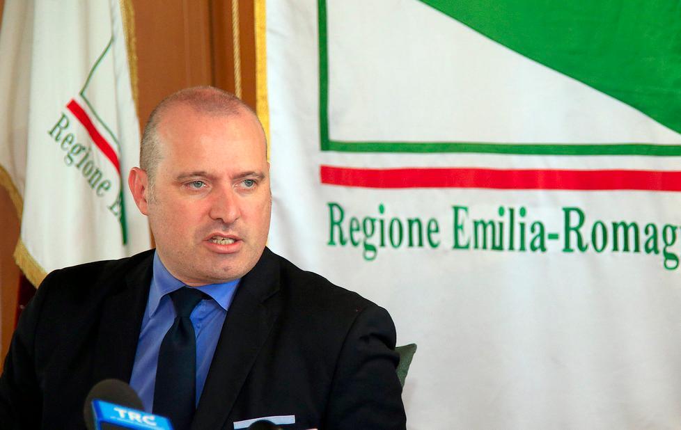 «Vaccini ai pendolari emiliano-romagnoli per la meningite diffusa in Toscana» 
