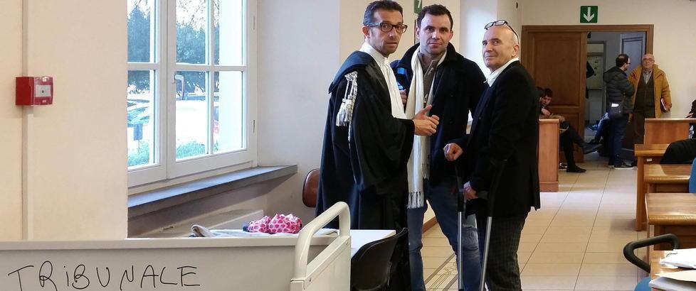 I Romanini tra litigate e paura «Temevamo che finisse male» 