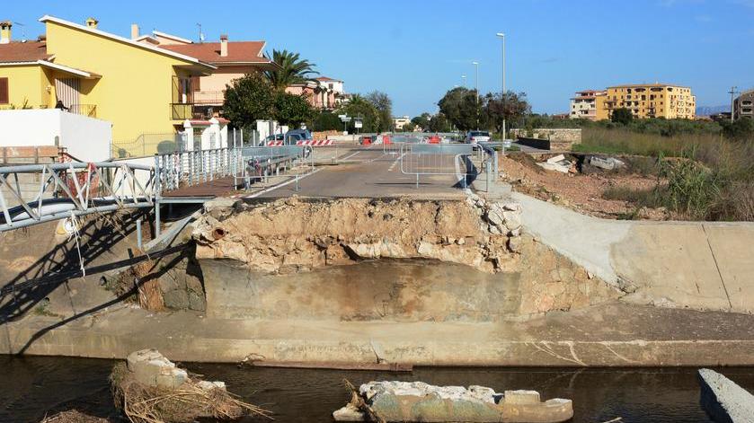Olbia, il ponte demolito in via Vittorio Veneto