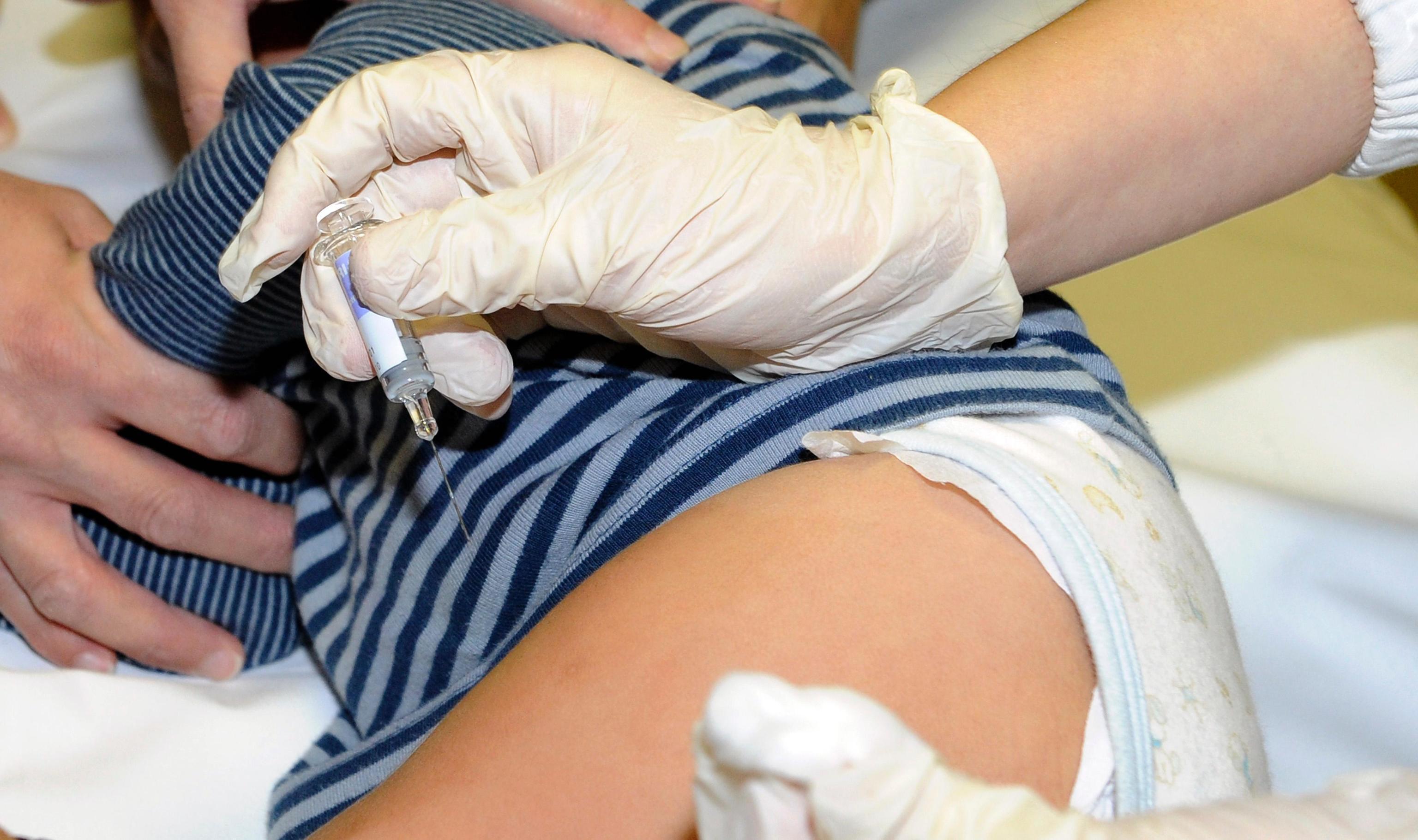 Meningite in Toscana, il vademecum delle vaccinazioni