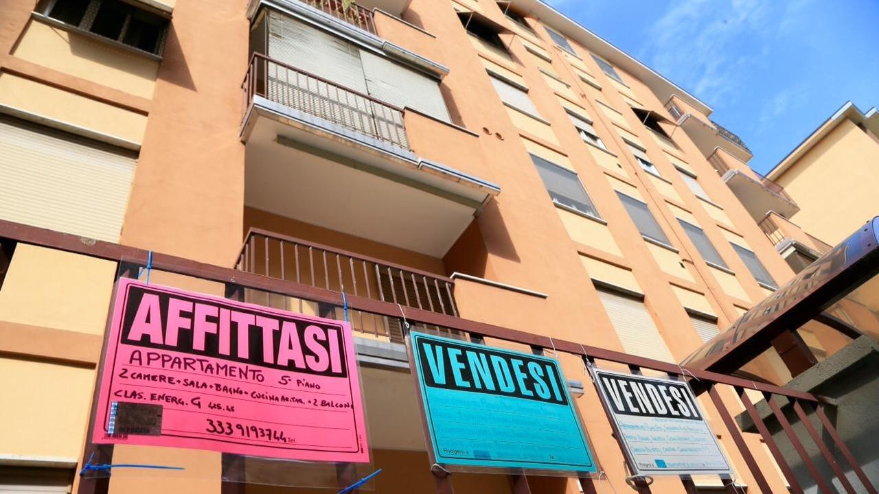Le case dei reggiani? Sono vecchie e sfitte