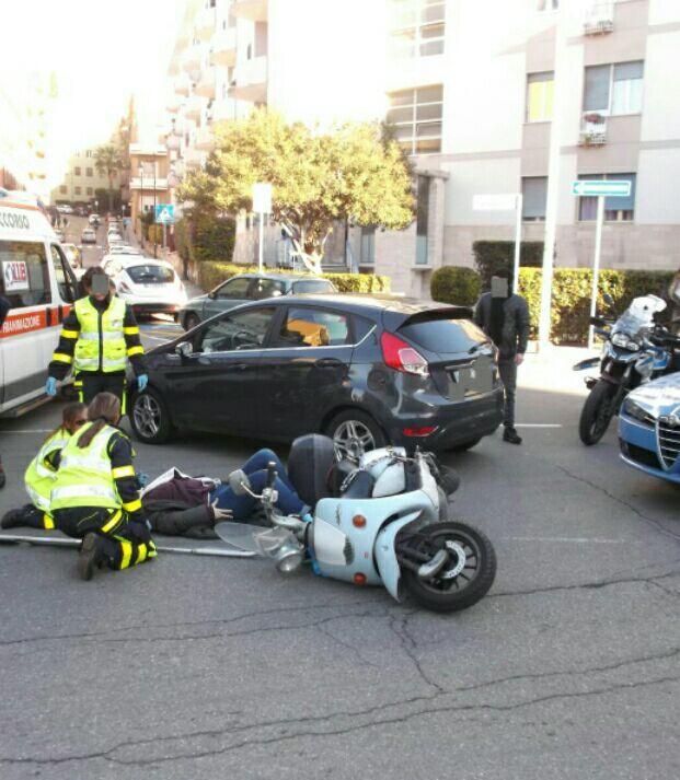 L'incidente di via Sonnino (foto Mario Rosas)