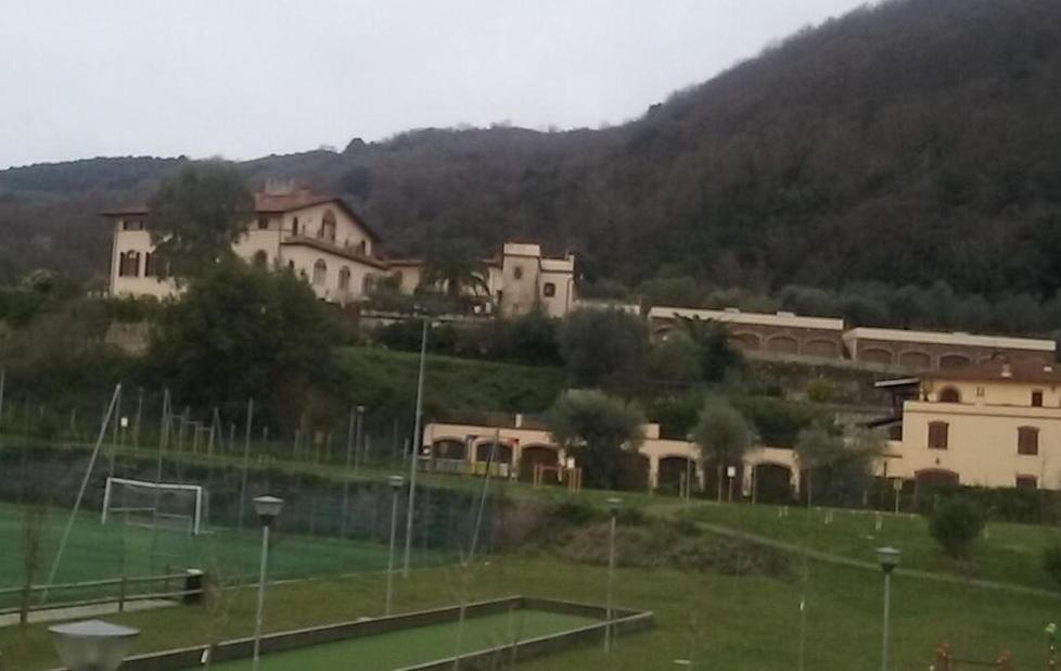 «Marco era appena morto, di là si brindava» 