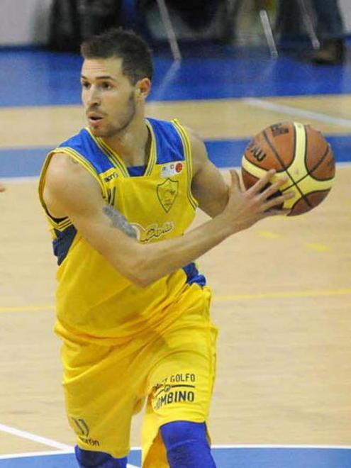 Il Basket Golfo affonda a Piacenza 