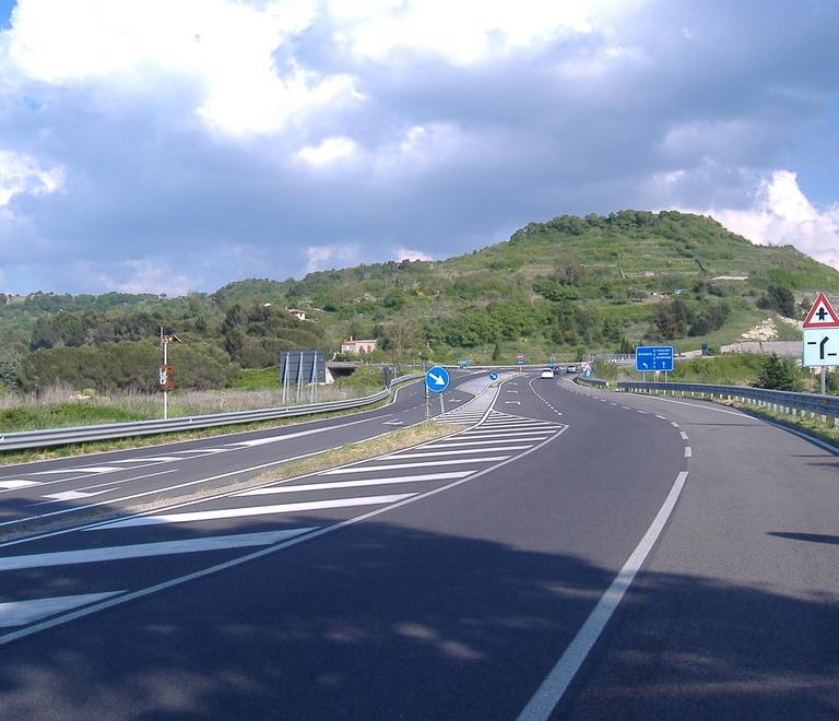 Rivoluzione sulla 131 per eliminare i pericoli 