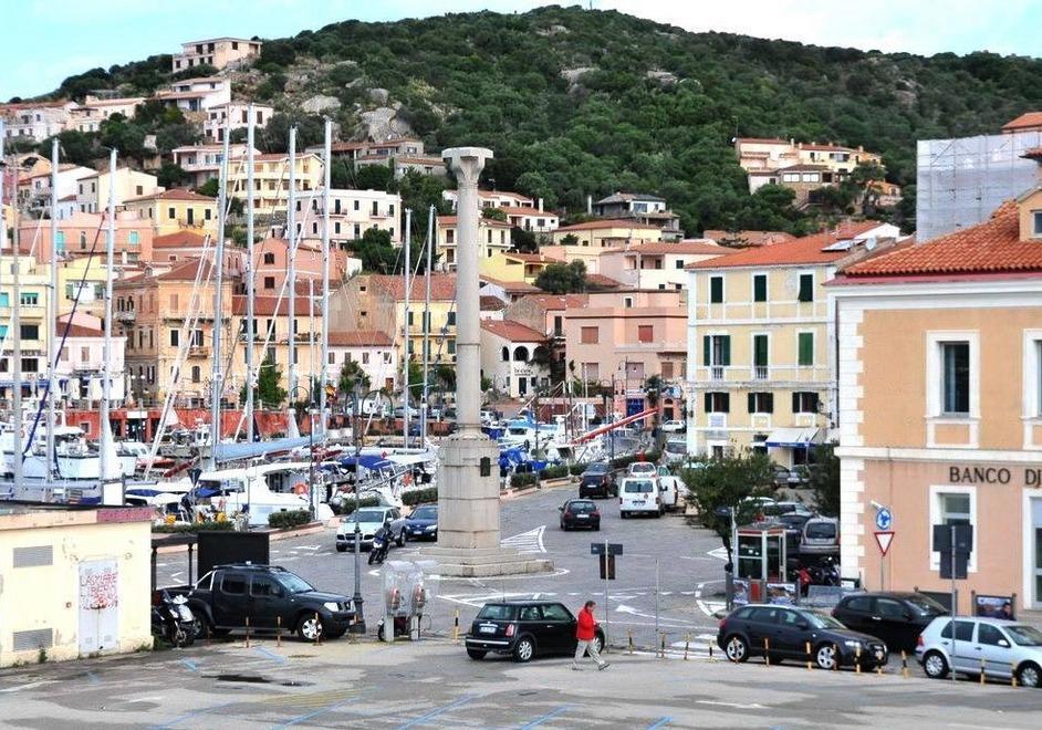 Anziana aggredita e rapinata in casa 