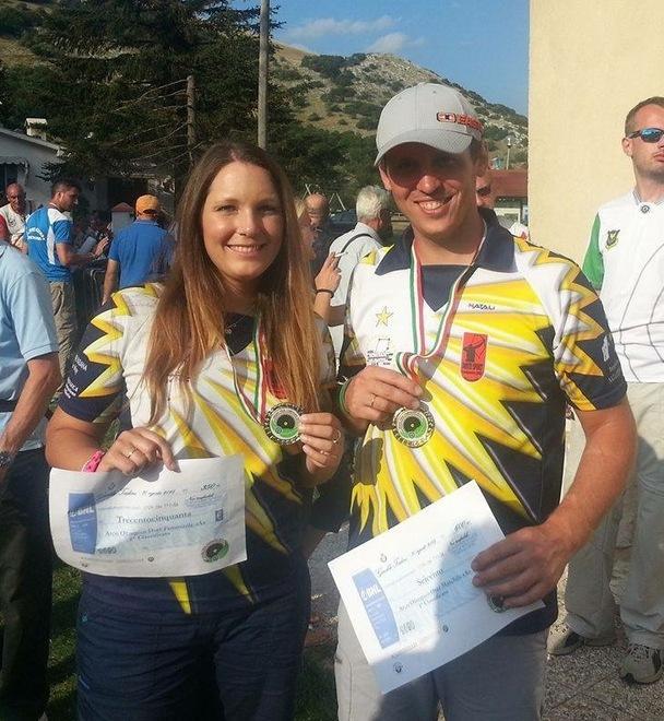 La corsa all’oro dei fidanzati arcieri 