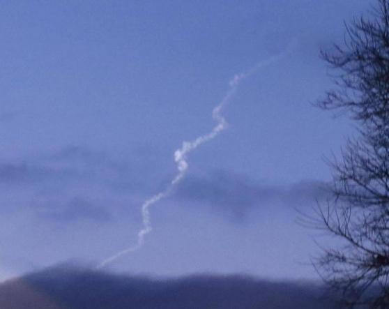 Una stella cadente la misteriosa scia di fuoco