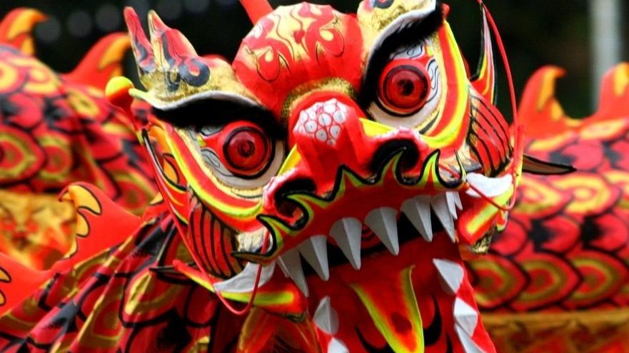 Passeggiata nel quartiere per la Festa delle luci