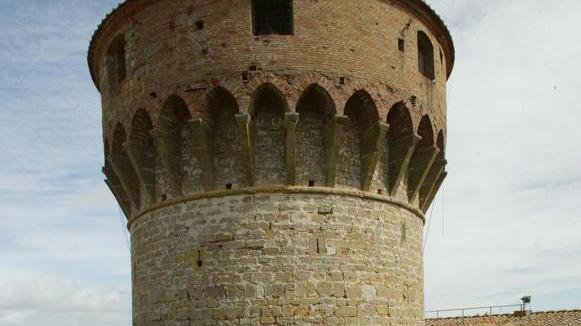 Turisti sulla Torre del Maschio