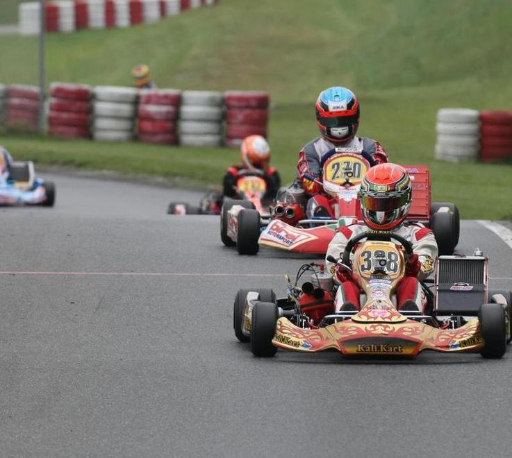 Si scaldano i motori sardi, partenza con kart e slalom 