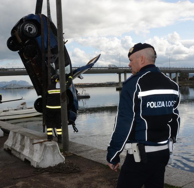 Miracolo sul lungomare, ma è una strada a rischio 