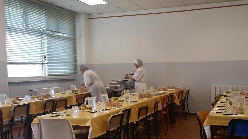 I genitori: giù il costo della mensa
