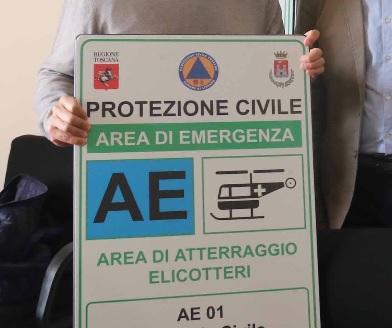Uno dei cartelli individuati per indicare le aree di emergenza (Marzi Pentafoto)
