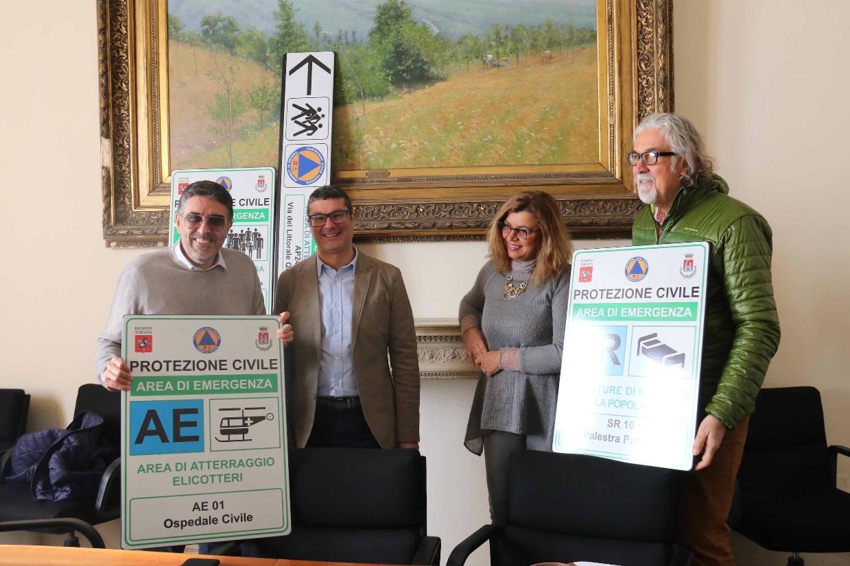 La presentazione delle aree di emergenza. Da sinistra: Gonnelli, Vangi, Campidonico e Stefanini (Marzi Pentafoto)