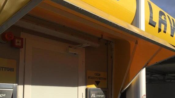 Nuova raffica di furti in case e autolavaggi dei distributori