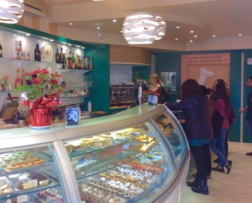 Dieci anni di attività per il re della pasticceria 