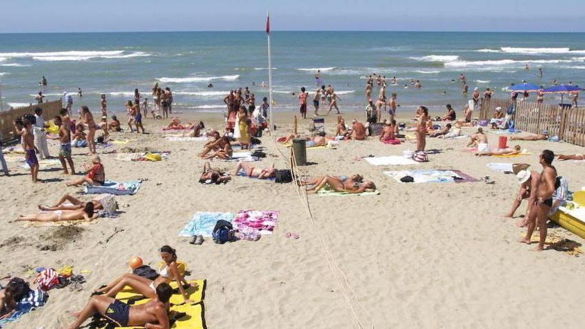 Spiagge libere Il Comune rinuncia alle concessioni
