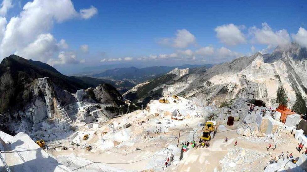 Telecamera alla pesa, contro il nero alle cave