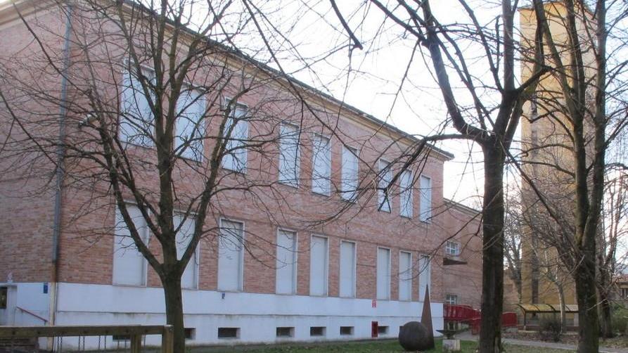 «Il Comune “svende” le ex scuole Carducci»