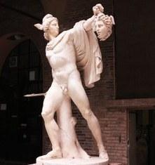 Galli: «Spostiamo la statua di Perseo»