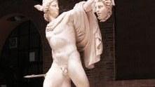 Galli: «Spostiamo la statua di Perseo»