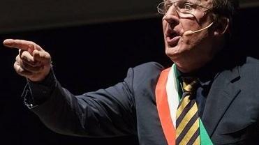 Hendel sindaco? «Asfalto il mare Adriatico»