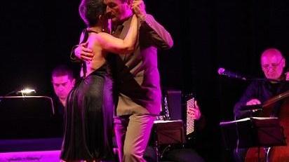 Tango, lezione storica e ballo con Petrucci