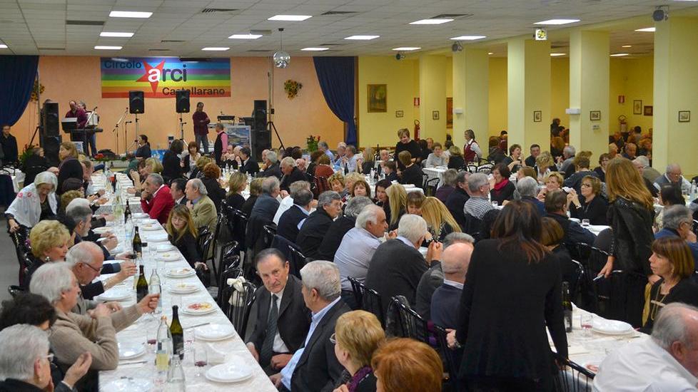 Più di 330 persone a cena per aiutare lo sport locale