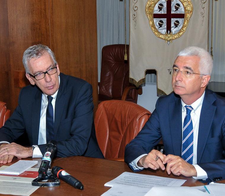 Il presidente della Regione Francesco Pigliaru e l'assessore Raffaele Paci