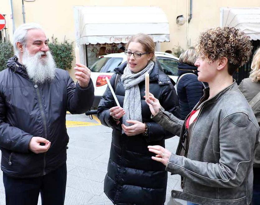 Don Luca Franceschini incontra alcune rappresentanti della comunità religiosa