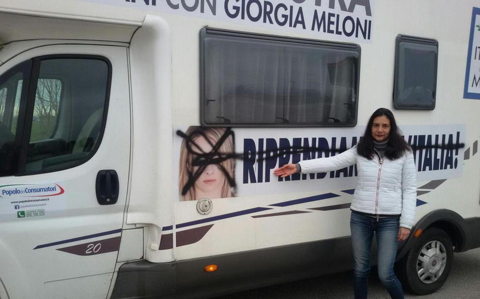 Atto vandalico contro il camper di Terra Nostra