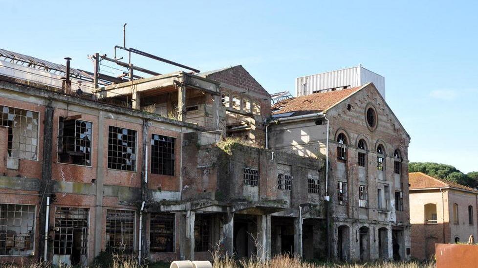 L’ex fabbrica dimenticata fermo il piano di recupero