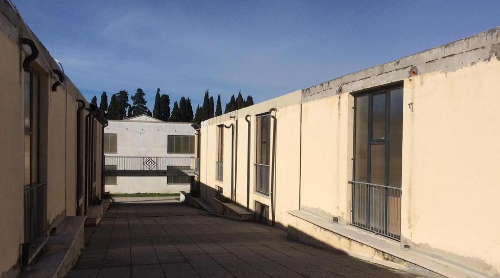 Un blocco di tombe saccheggiato dai ladri di rame