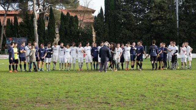Gli amici di Matteo sul campo del “Solvay”