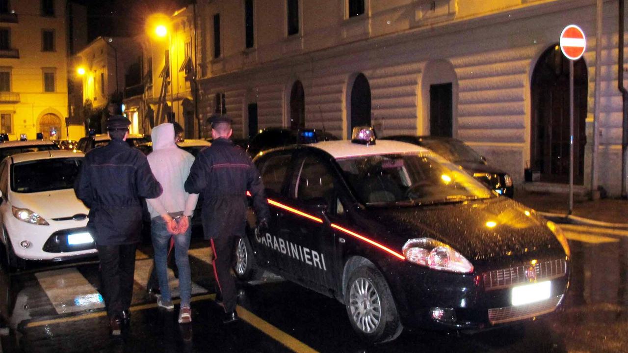 Un arresto dei carabinieri (foto d'archivio)