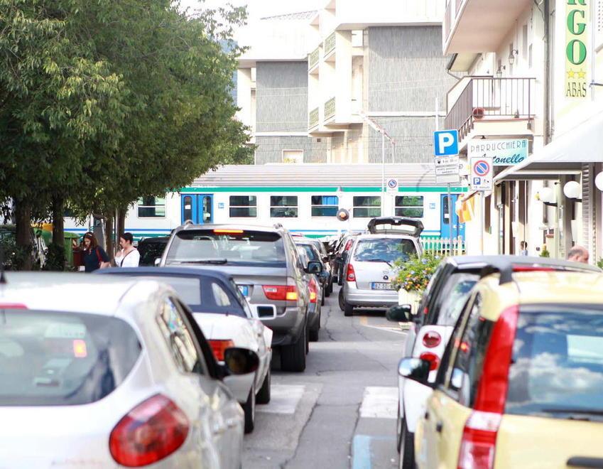 Raddoppio della ferrovia «La città non va divisa» 