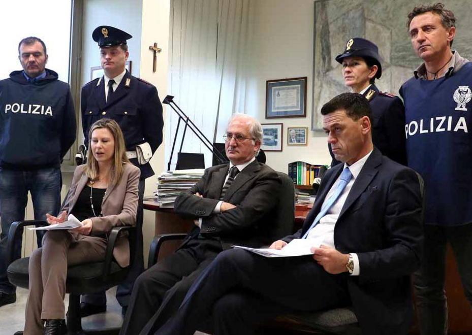 Rubano soldi al disabile, arrestati i due aguzzini 